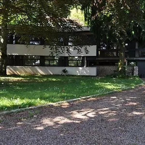 Maison D'architecte Au Bord De L'eau , Pont-dʼAin France