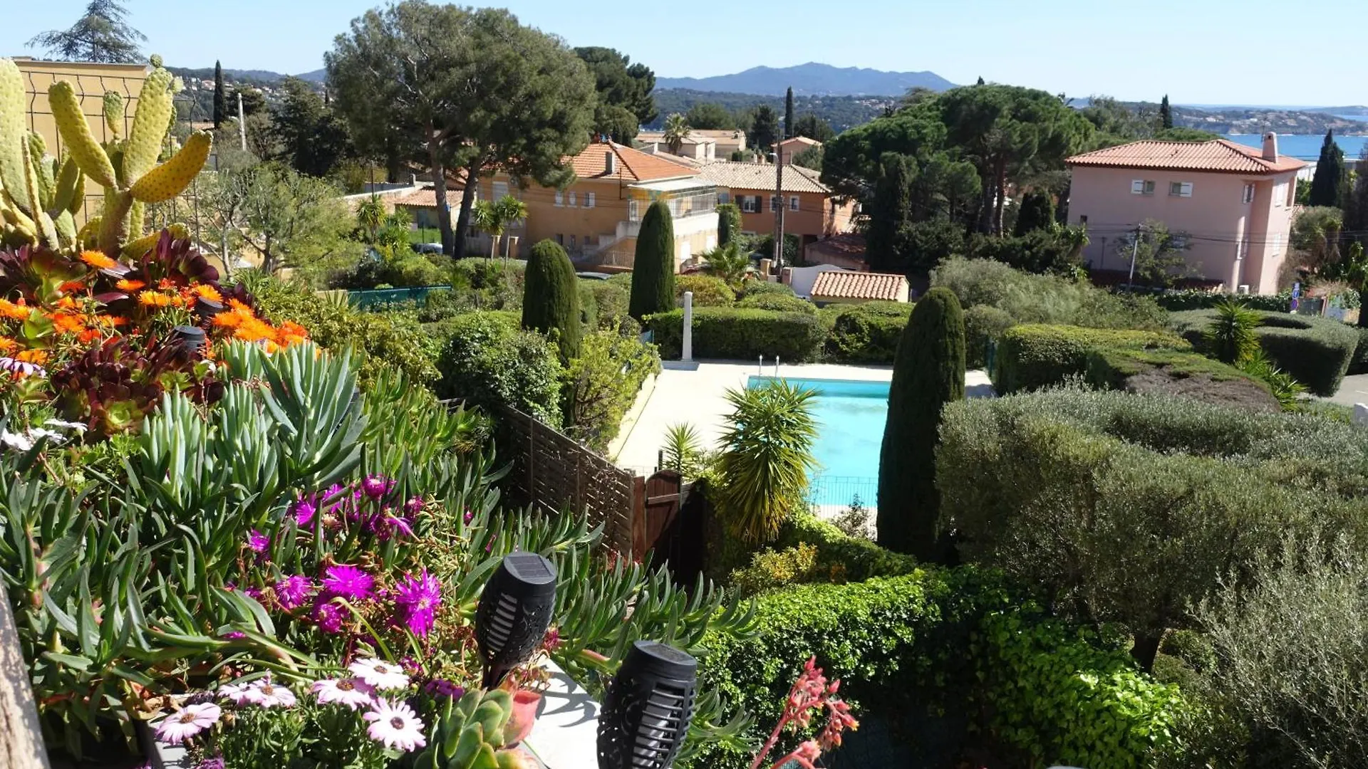 Appartement Les Jardins De Bandol, Piscine Privee, Belle Vue Mer